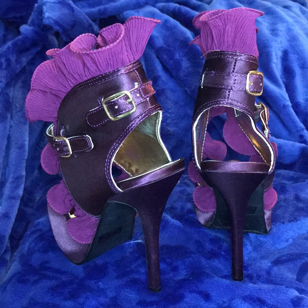 Satin Ruffle Heels - Picture 2 of 4